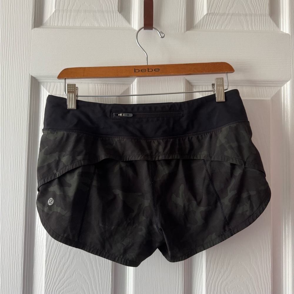 Lululemon Speed Up Shorts 2.5” 
Size: 6 Regular 
Incognito Camo Multi Grey/Black